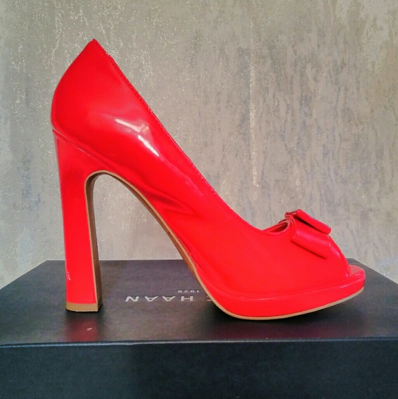 JESSICA SIMPSON 6.5 GLOSSY RED HEELS w BOW ACCENTS flare thick heel open toe - Picture 4 of 9